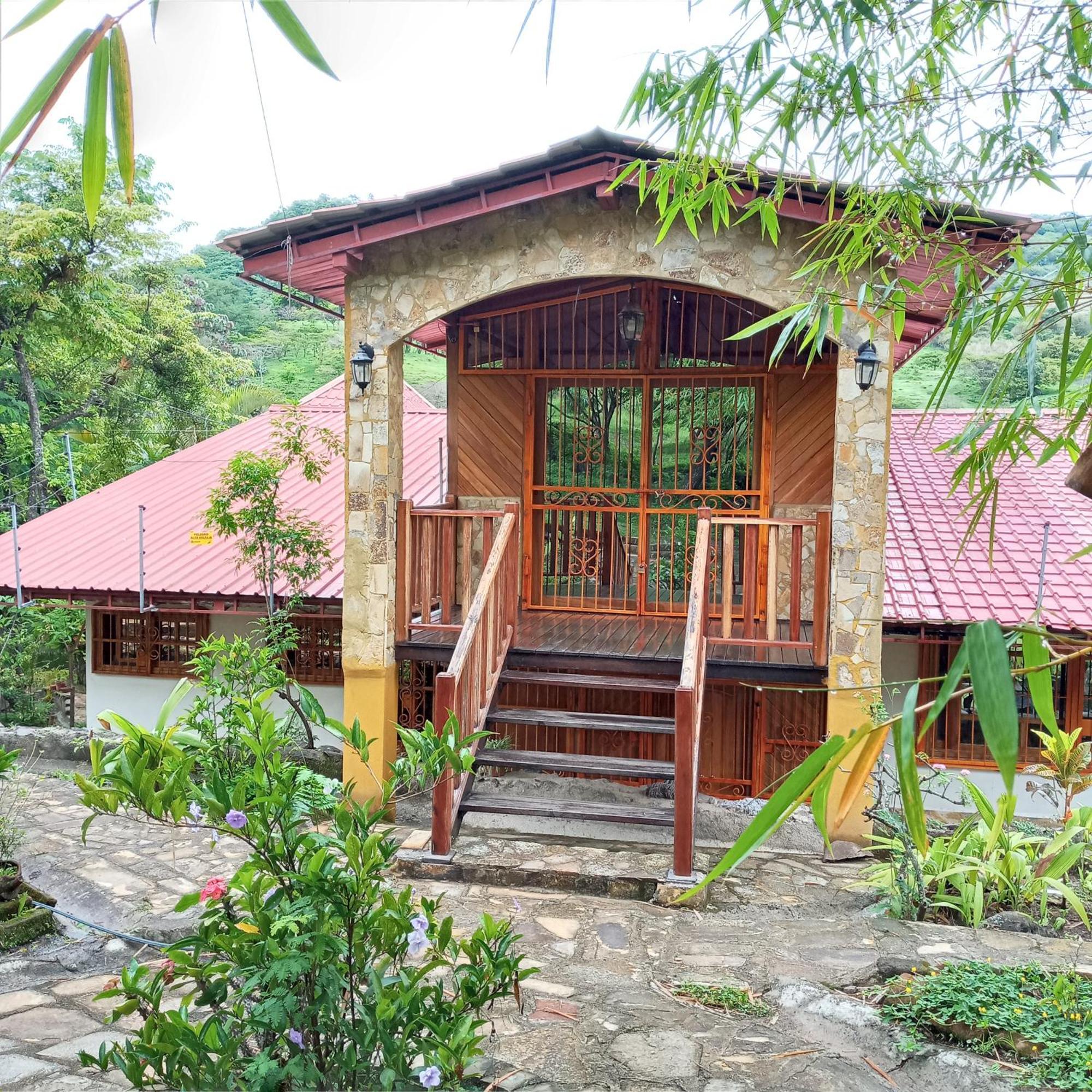 Paysage Cache Villa เอสเตลิ ภายนอก รูปภาพ
