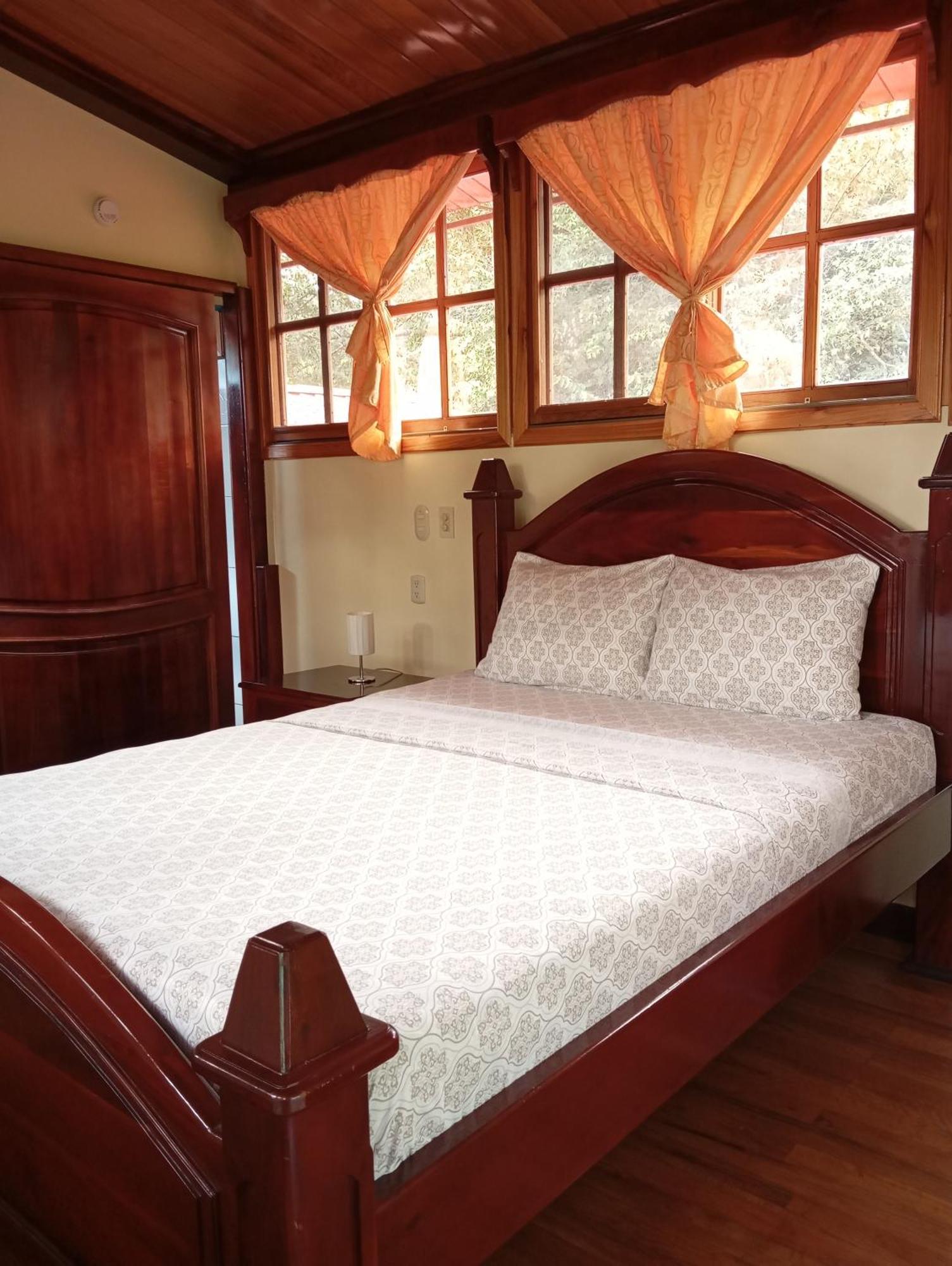 Paysage Cache Villa เอสเตลิ ภายนอก รูปภาพ