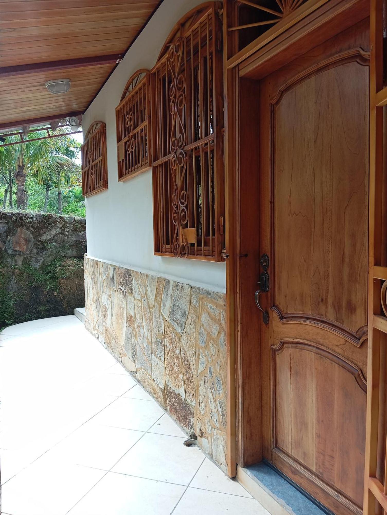 Paysage Cache Villa เอสเตลิ ภายนอก รูปภาพ